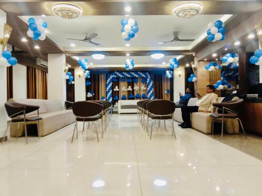 Hotel Signature Planet Indore Esterno foto