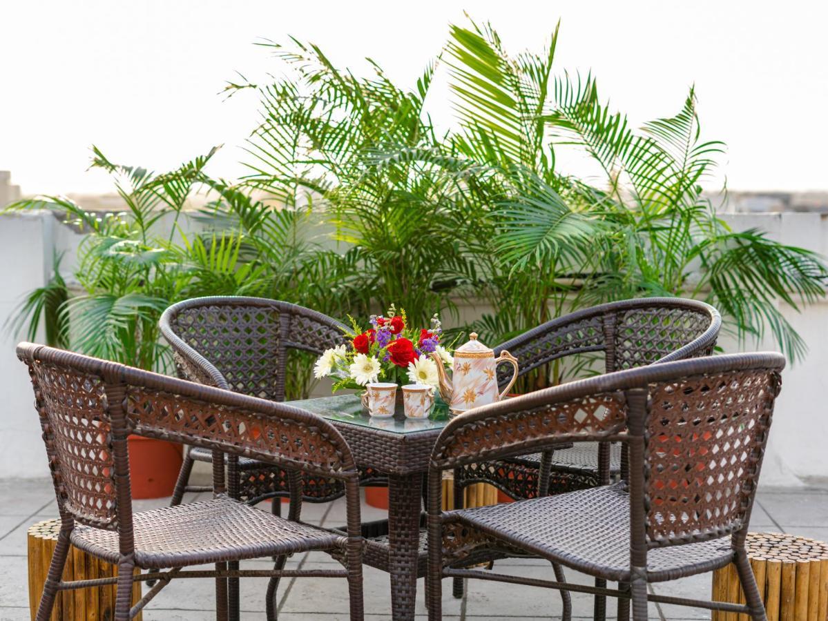 Hotel Signature Planet Indore Esterno foto