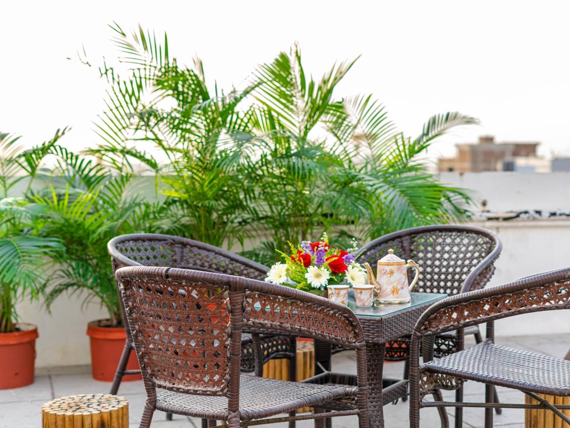 Hotel Signature Planet Indore Esterno foto